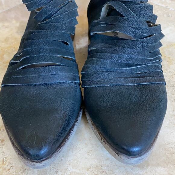 Free People Lost Valley Ankle Boot in Washed Black Size: 37 - Picture 3 of 5